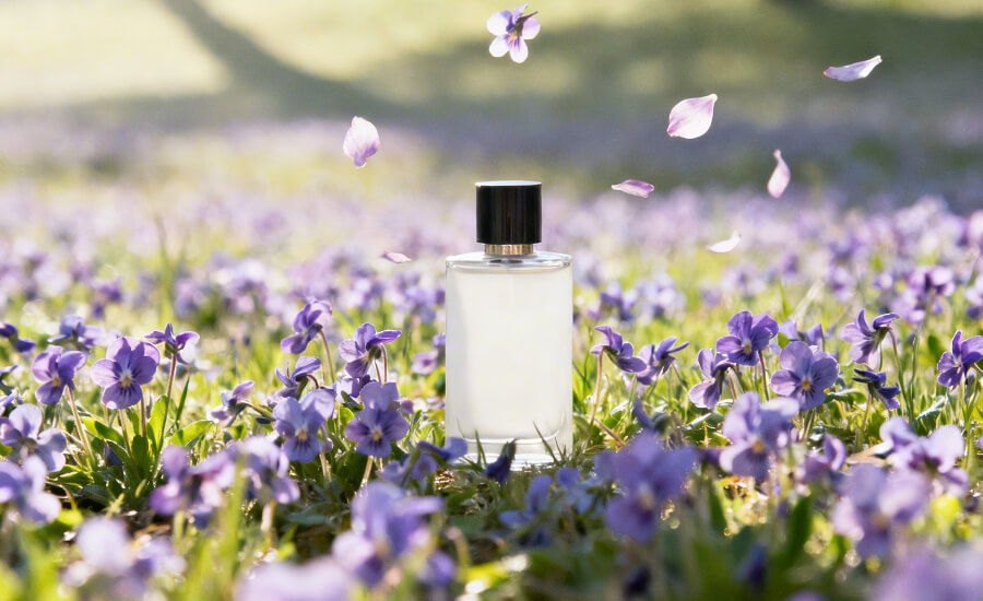 Ibolyaillatú parfümök